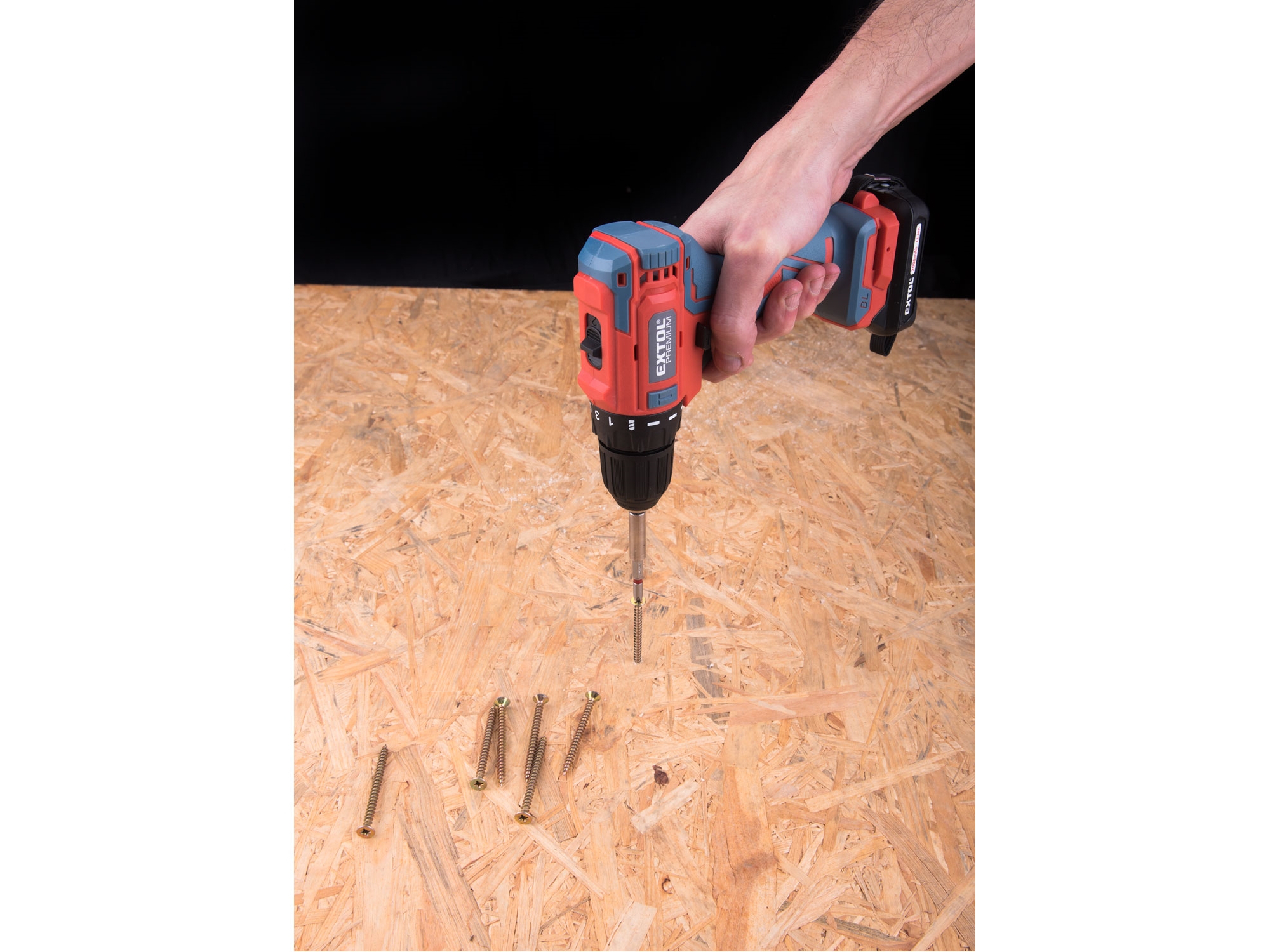 vrtací šroubovák aku, BRUSHLESS, 12V Li-ion, 2Ah - Obrázek 9