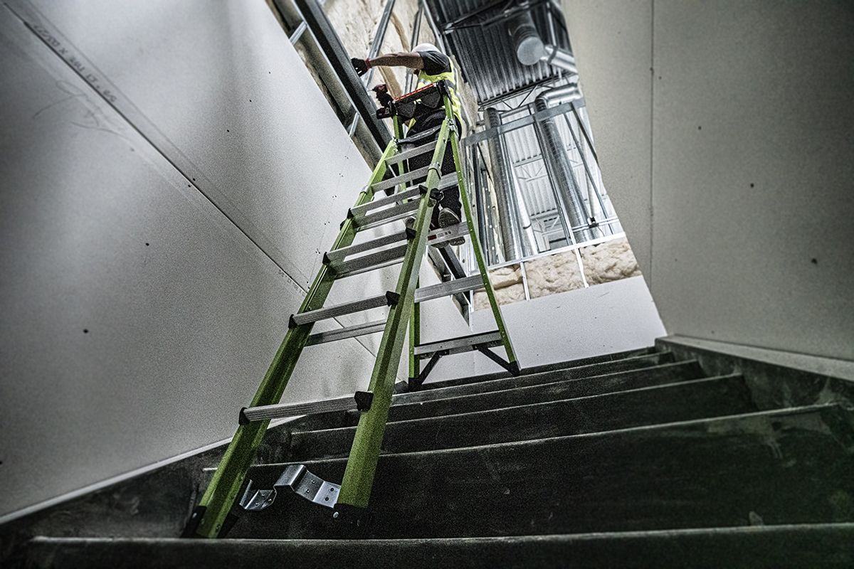 Profesionální, nevodivý, kombinovaný žebřík King Kombo XT, Délka 2.44 m – 4.85 m - Obrázek 32